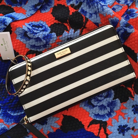 Kate Spade Neda Wallet - Picture 1 of 4